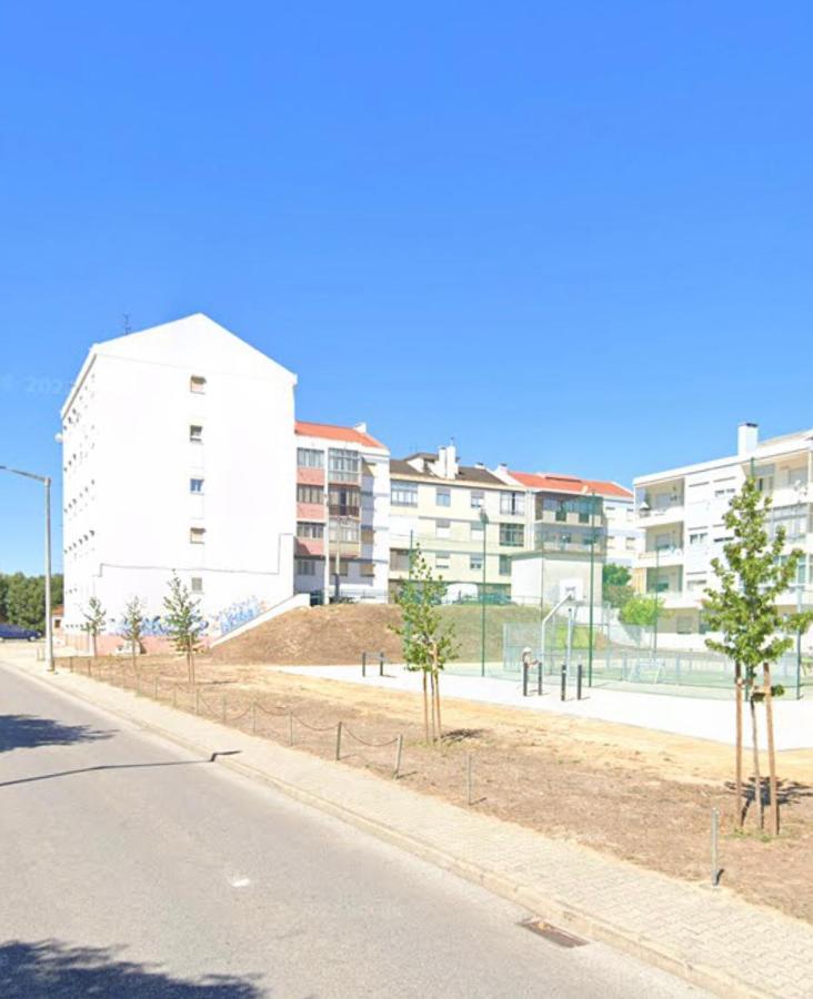 Apartamento Remodelado No Seixal Lejlighed Seixal  Eksteriør billede